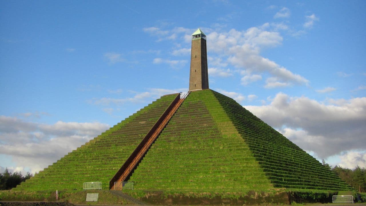 Pyramid of Austerlitz (Países Bajos)