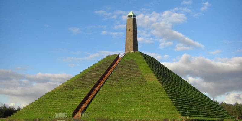 Pyramid of Austerlitz (Países Bajos)