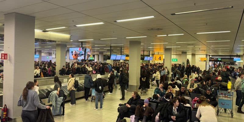 Schiphol abarrotado de gente 