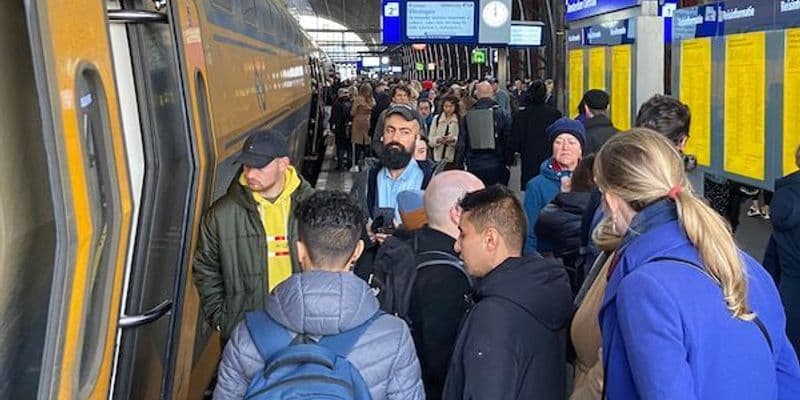 Exalumnos tendrán que pagar por el uso del transporte público en la pandemia
