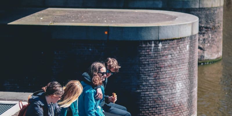 Países Bajos subirá el salario mínimo juvenil en 2027