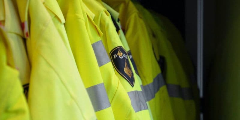 Voluntario de policía arrestado por delitos sexuales con menores