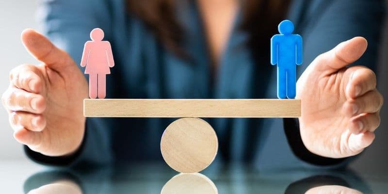 Nueva ley permitirá conocer salarios entre compañeros desde 2027