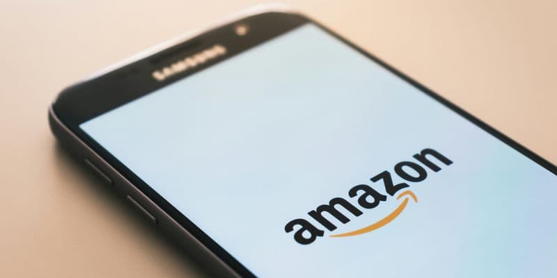 Amazon se une a la lucha para detener venta de libros antisemitas