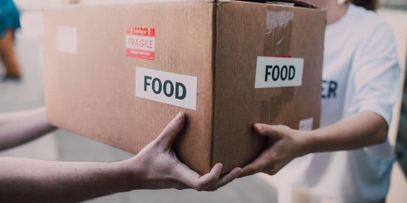 Caja de donación de alimentos
