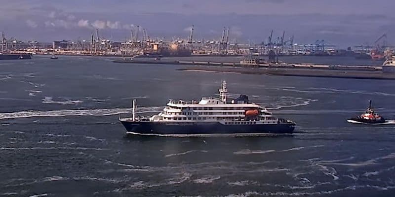 Crucero MV Hondius en el puerto de Rotterdam