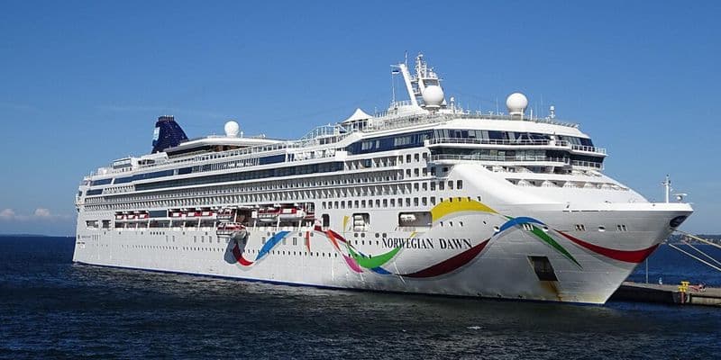 Crucero Norwegian Dawn - Foto de Pjotr Mahhonin en Wikimedia Commons
