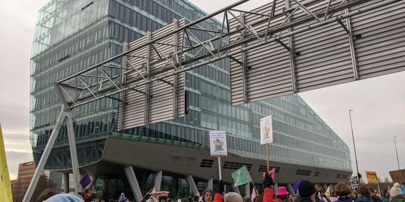 Manifestantes en Ámsterdam