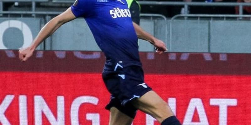El tribunal ordena pagar 5,2 Millones al jugador Stefan de Vrij