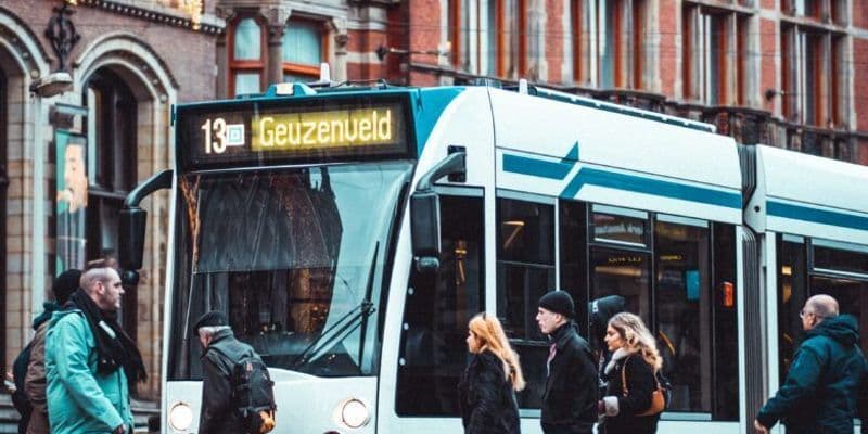 Transporte público gratuito para niños en Ámsterdam y La Haya a partir de verano