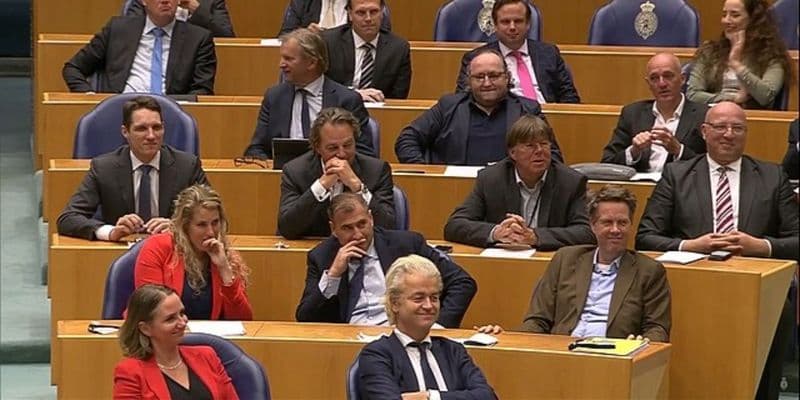 Cuatro nuevos diputados del PVV asumen cargos en la Tweede Kamer