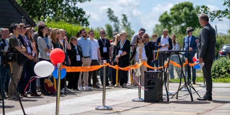 Inauguración de la granja en Schipluiden