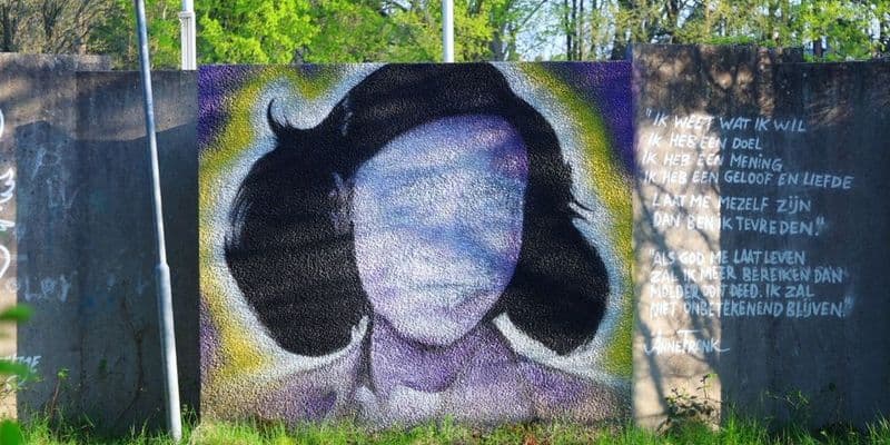 Mural destruido de Ana Frank en la autopista de Amersfoort