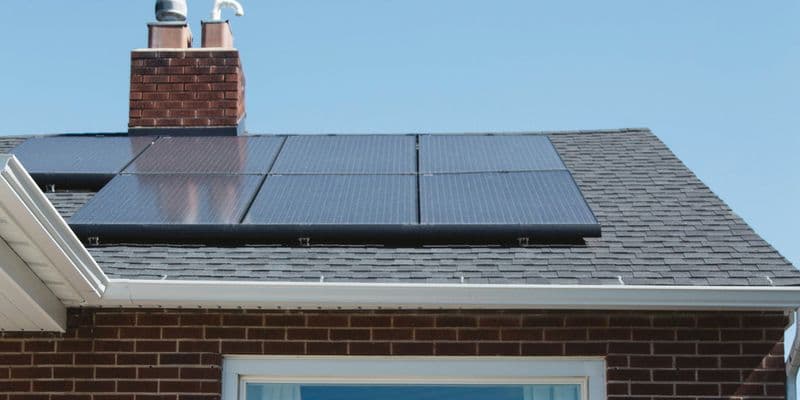 Empresas energéticas cobran a clientes por inyectar energía solar a la red