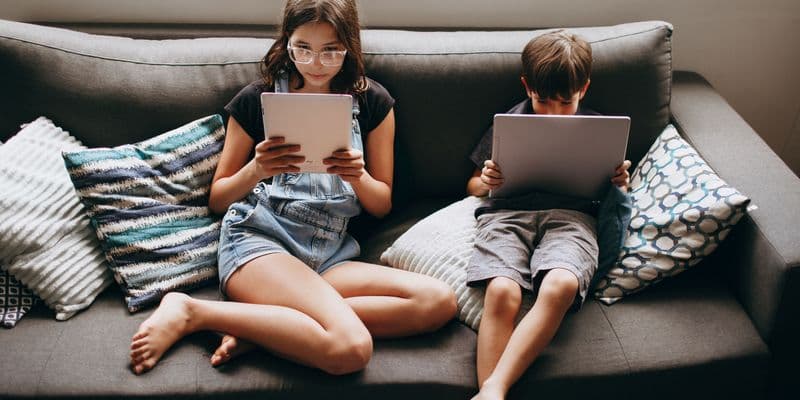 La UE propone prohibir las redes sociales a menores de 13 años