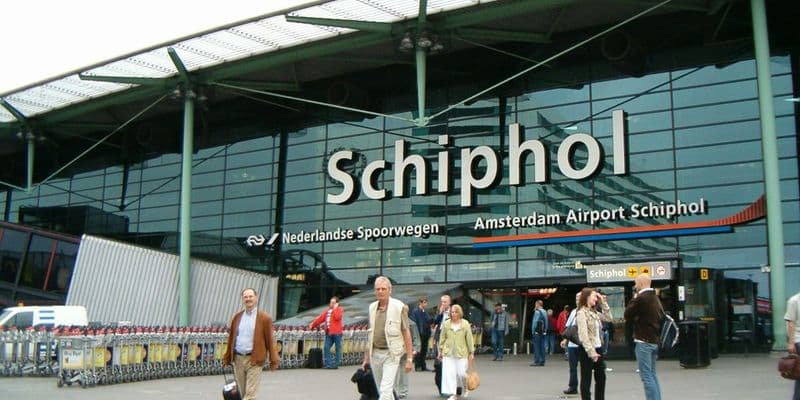 Retrasos en Schiphol mientras KLM teme cancelar vuelos europeos
