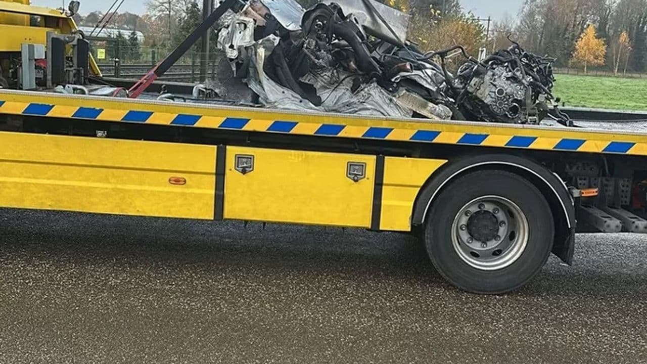 Dos muertos en Berghem tras choque de tren en persecución policial