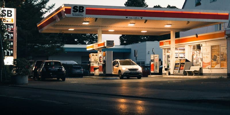 Conductores cruzan a Alemania para repostar tras subida de combustible