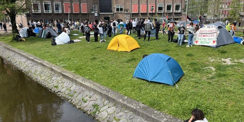 Campamento de protesta pro palestina en el campus de Roeterseiland de la Universidad de Ámsterdam.